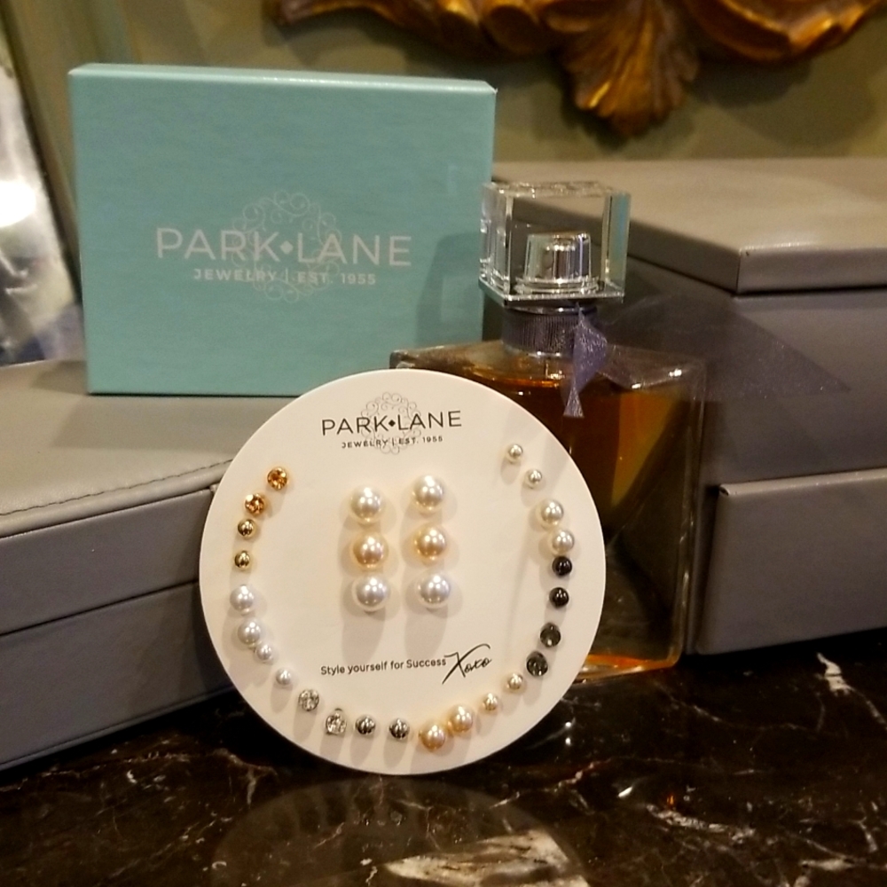 Park Lane Everlane Pearl earrings set (15)